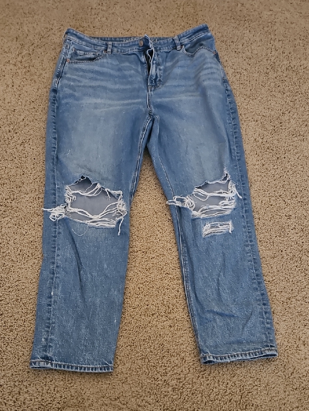 American Eagle Light Blue Denim Mom Jeans- 16 Regular